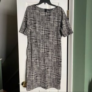 Sharagano Black and White Sheath Dress